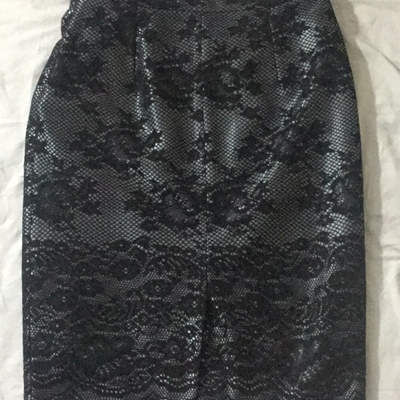 Lace skirt - Picture 4 of 4